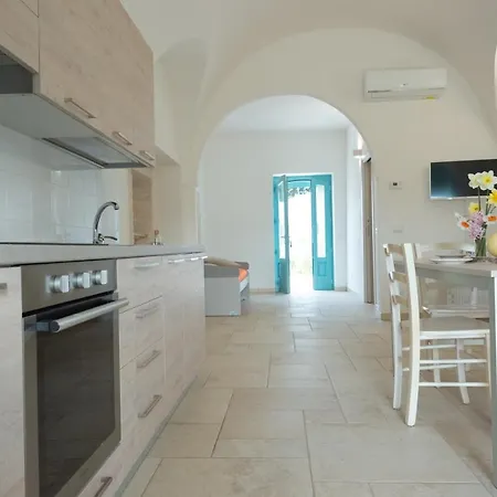 I Trulli Di Mina - Lamia Fresia * Locorotondo